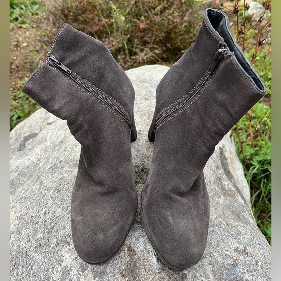 LA CANADIENNE suede booties - Picture 2 of 8